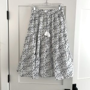 NWOT Cleobella White/Navy Midi Skirt! Sz Small.